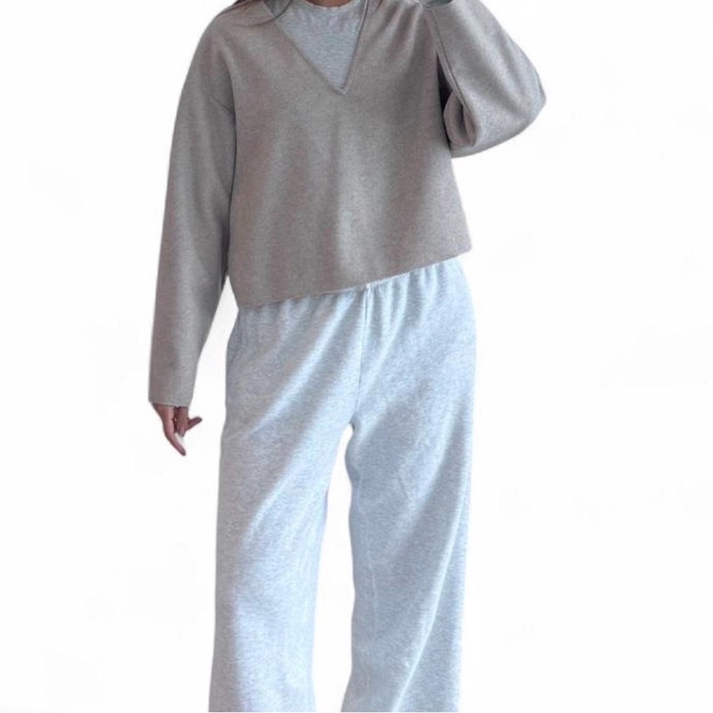 H&M Taupe V-Neck Long Sleeve Top